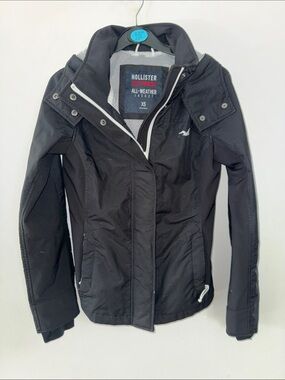 Hollister Co. Women's All-Weather Full-Zip Hooded Windbreaker Jacket Black XS